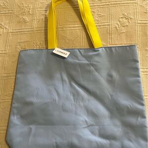 Tote bag